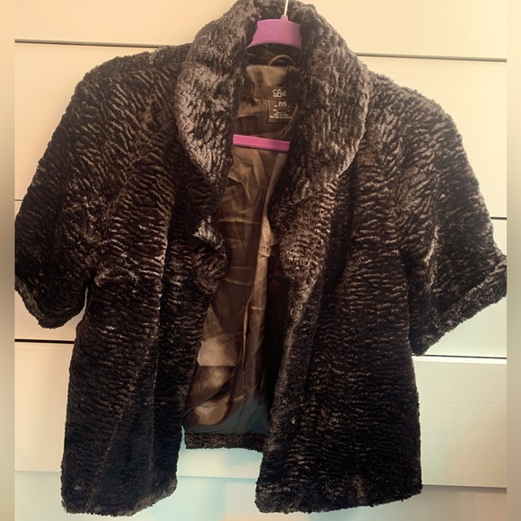 Luii Jackets & Blazers - Like-New, Faux Fur Luii Jacket Size P/S